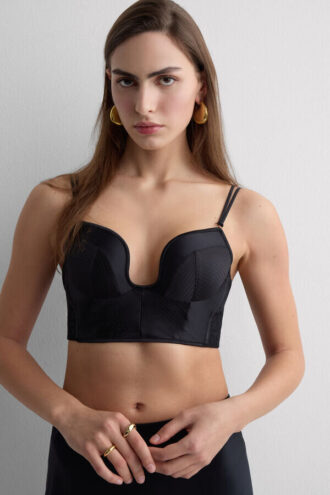 Arta lenjeriei intime Monica Bustier