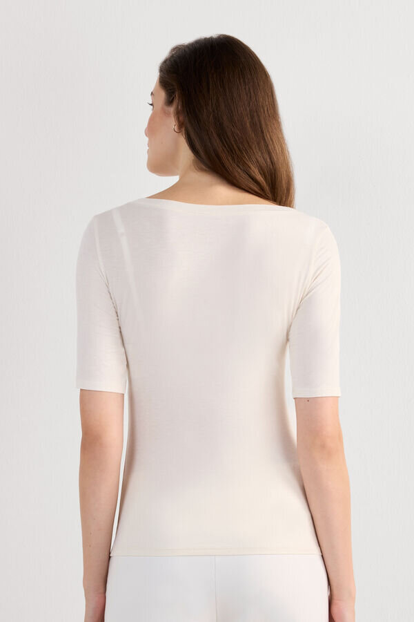 Bluză cu gât barcă din bambus proaspăt Bluză cu gât barcă din bambus proaspăt