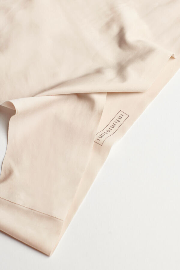 Chiloți brazilieni din microfibră ultra ușoară, fără cusături Chiloți brazilieni din microfibră ultra ușoară, fără cusături