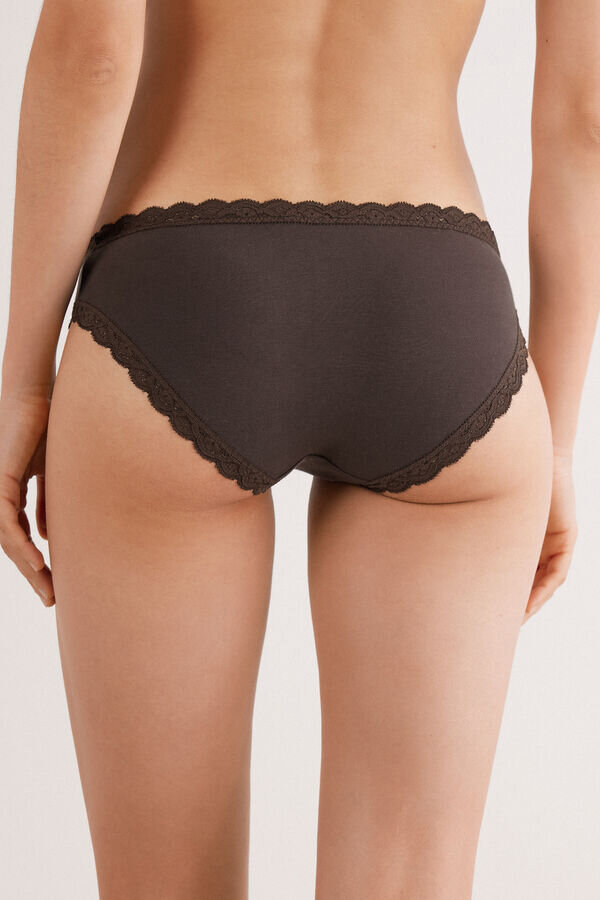 Chiloți din bumbac și dantelă Chiloți din bumbac și dantelă