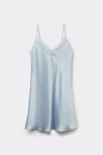 Cămașă de noapte din mătase și dantelă cu flori mătăsoase