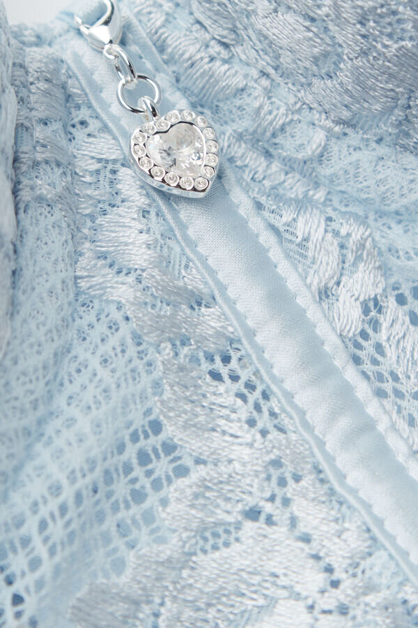 Flori mătăsoase Anna Merrywidow Flori mătăsoase Anna Merrywidow