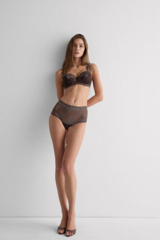 Hipster Brazilian Pretty Flowers