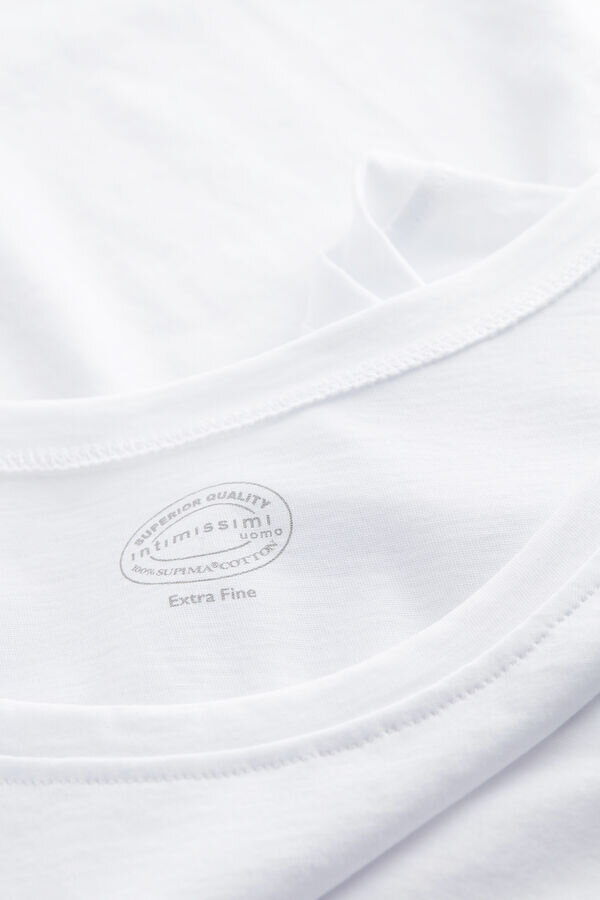 Maiou cu gât rotund din bumbac extrafin superior Maiou cu gât rotund din bumbac extrafin superior