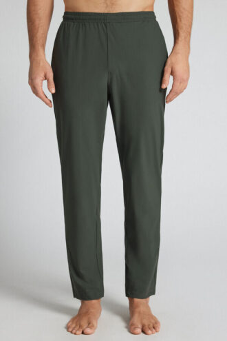 Pantaloni care nu necesită călcare