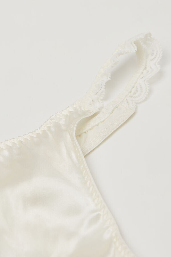 Tanga din mătase și dantelă Tanga din mătase și dantelă