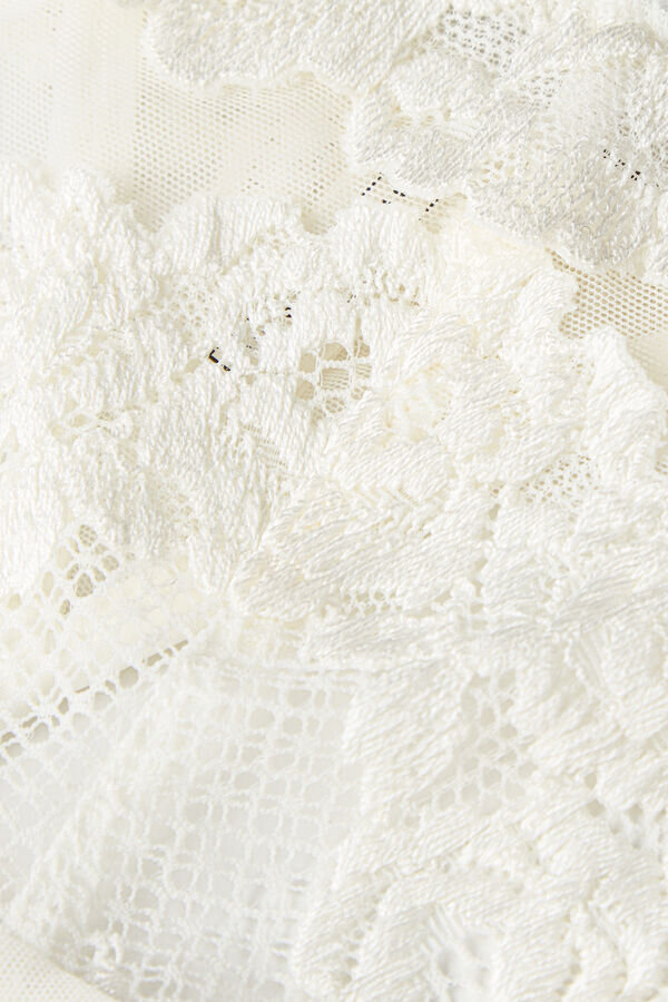 Tanga din tul cu flori drăguțe Tanga din tul cu flori drăguțe